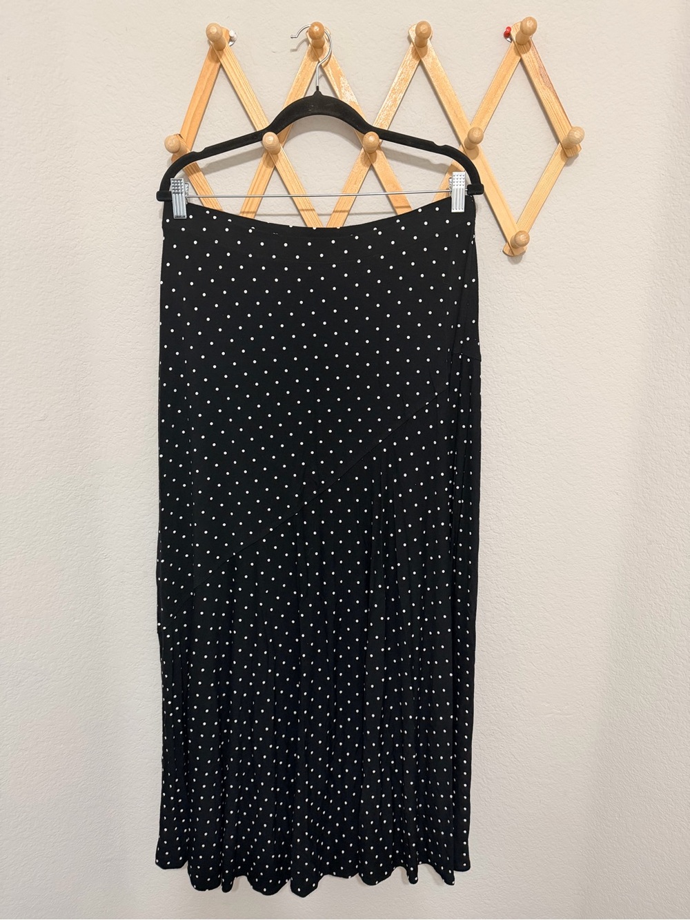 Chicos Rayon Blend Black Polka Dot Maxi Swing Skirt Size 1 M 8/10